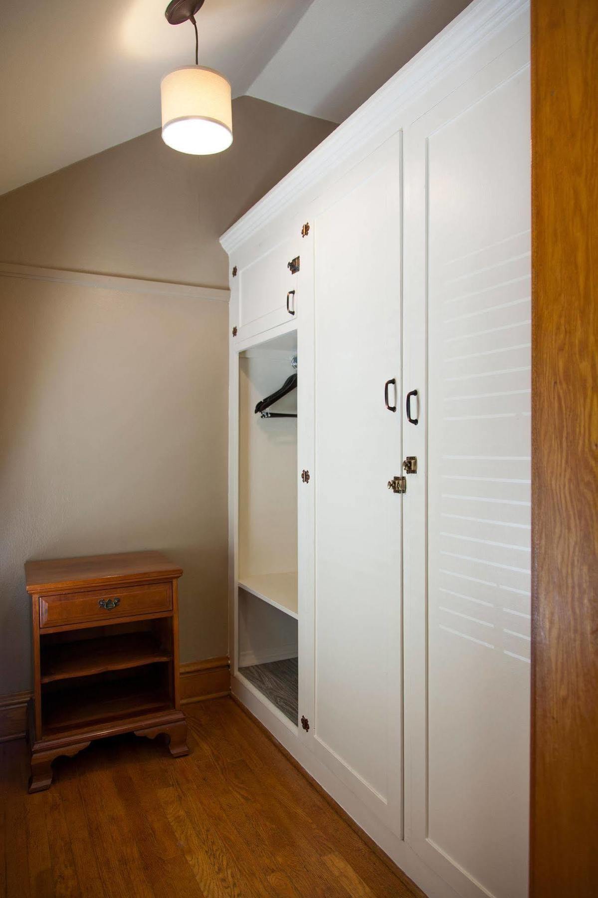 The Guest House Inn On Courthouse Square Hinton Экстерьер фото