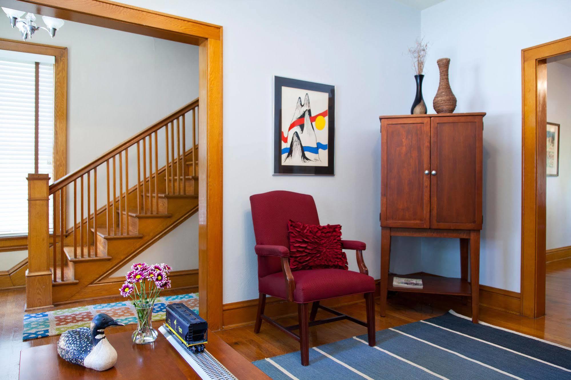 The Guest House Inn On Courthouse Square Hinton Экстерьер фото